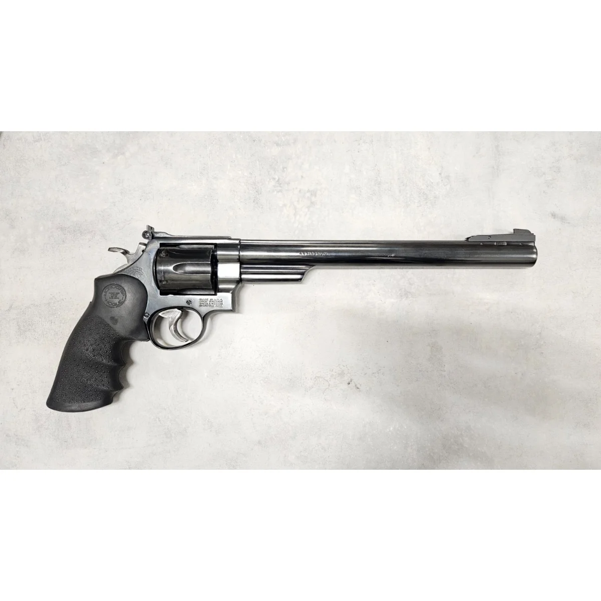 Smith&Wesson 44mag revolveri - käytetty